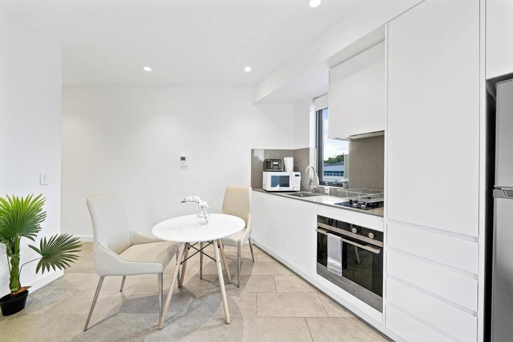Studio For Long Term Tenants In Strathfield Cbd Sídney Exterior foto